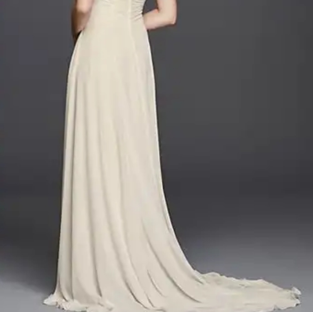 BNWT Wedding dress ivory - Picture 3 of 3